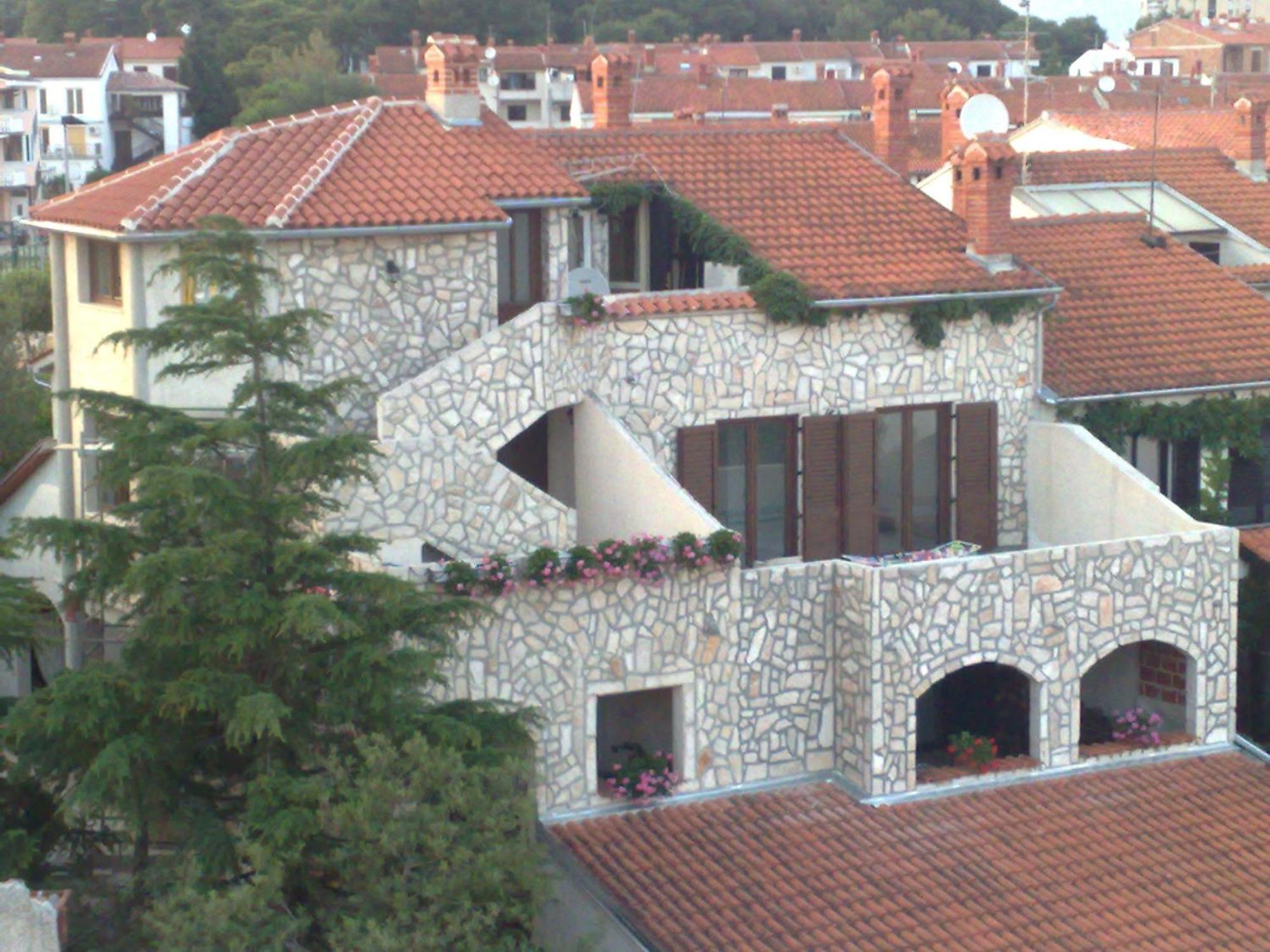 Collins Apartments Pula Eksteriør billede